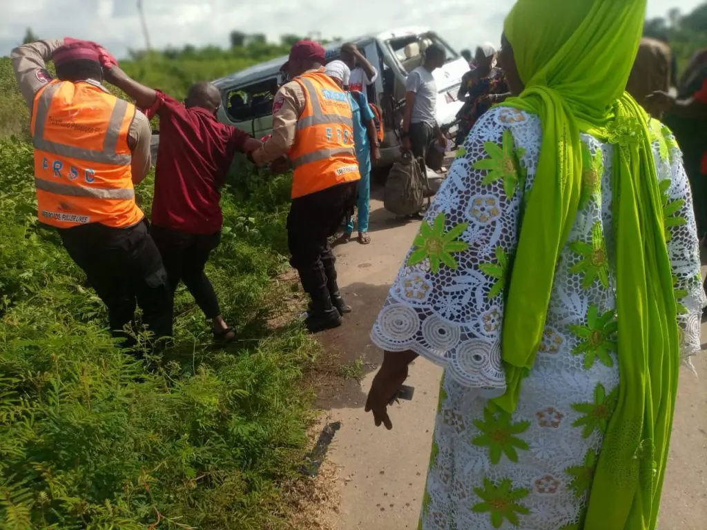 Two Injured In Osun Lone Accident [Photos]