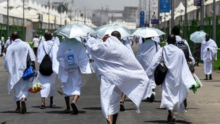 Hundreds Of Hajj Pilgrims Die Amid Mecca Heatwave