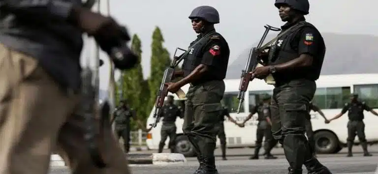 Tension As Police Officers Storm Abuja Hospital, Try To Arrest Suspect While Receiving Treatment