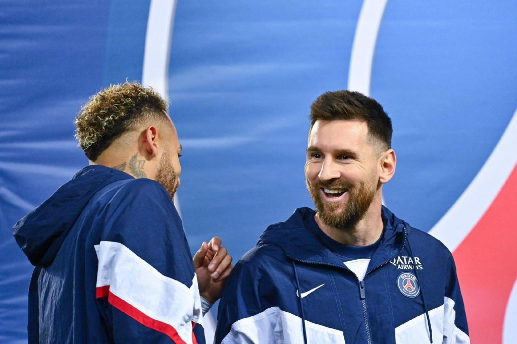 PSG Chief Offers Update On Lionel Messi Contract Talks