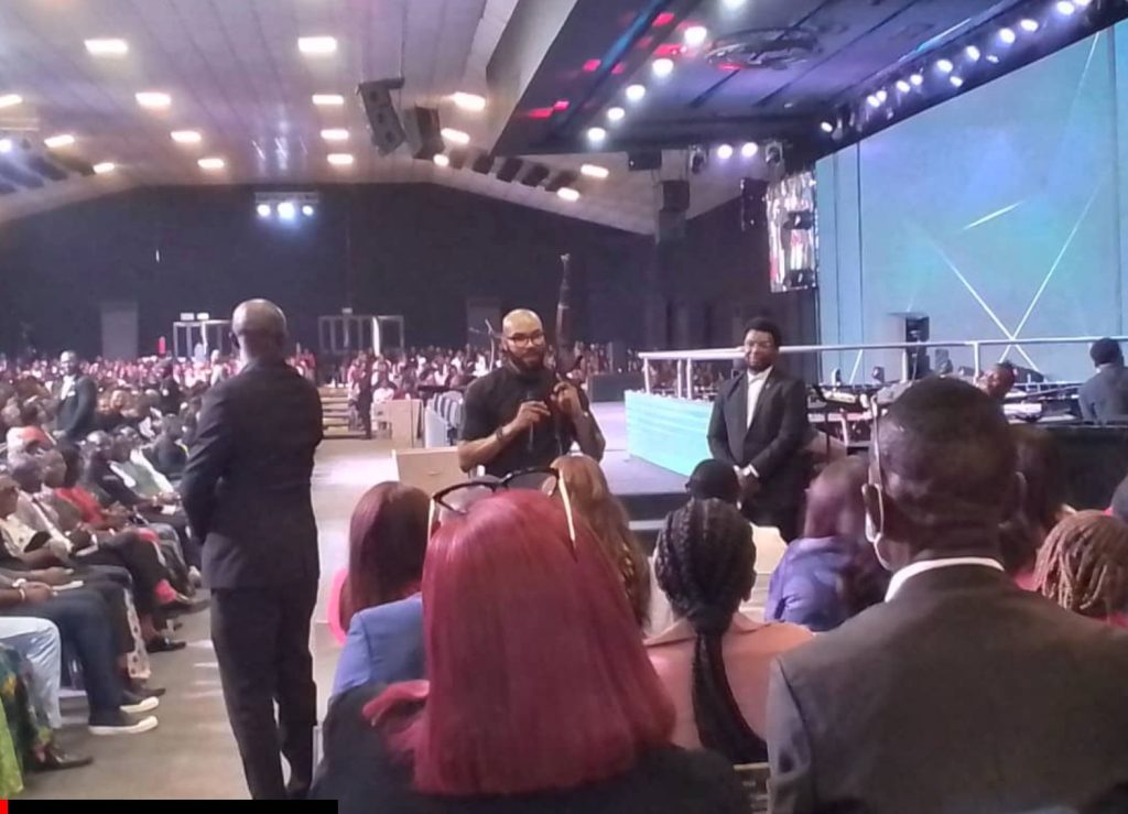 Abuja Pastor Has Apologised For Carrying AK-47 While Preaching — Church