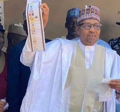 Buhari Violates Electoral Act As He Displays His Ballot Paper After Voting (Video)