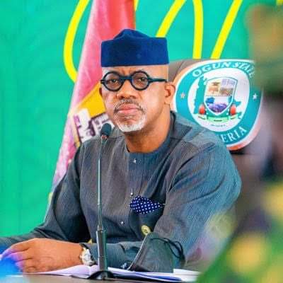 Gov Abiodun Of The APC Begs For Votes, Promises To Buy Beer, Whiskey For Everyone If Reelected