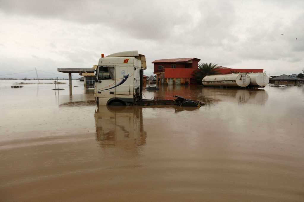 BREAKING: Flood Engulfs Houses, Roads In Abia After Three-Hour Downpour