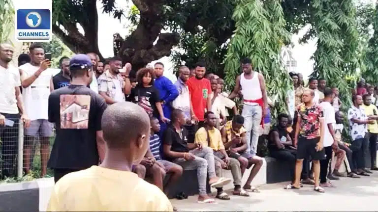 Heavy Protest In Delta As Police Allegedly Kill Man Over N100 Bribe – [Video]