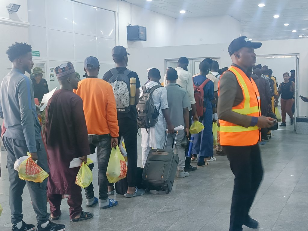 Final Batch Of Nigerian Evacuees From Sudan Arrives Abuja [Photos]