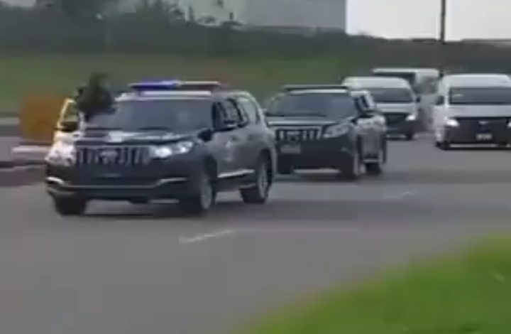 Peter Obi Slams Tinubu’s 120-Car Convoy in Lagos on Sallah [VIDEO]