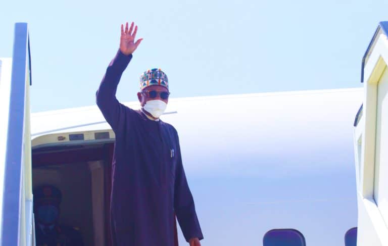 BREAKING: Buhari Gets Out To Niger Republic