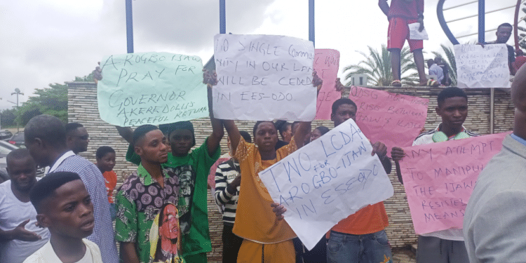 Heavy Protest Hits Ondo Over Creation Of New 33 LCDAs