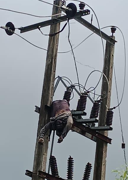 Man Electrocuted At UNIZIK While Vandalising High-tension Cable
