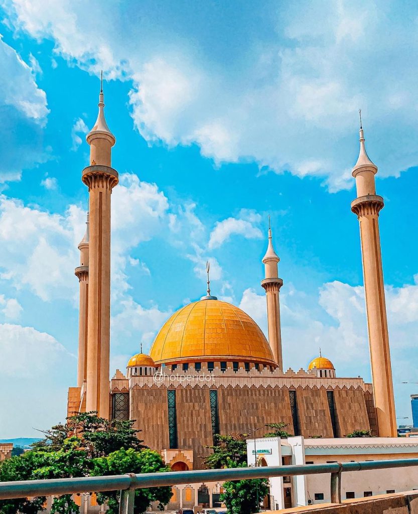 Controversy In Selection Of Chief Imam: Muslim Leaders Shut Down Ogbomoso Central Mosque