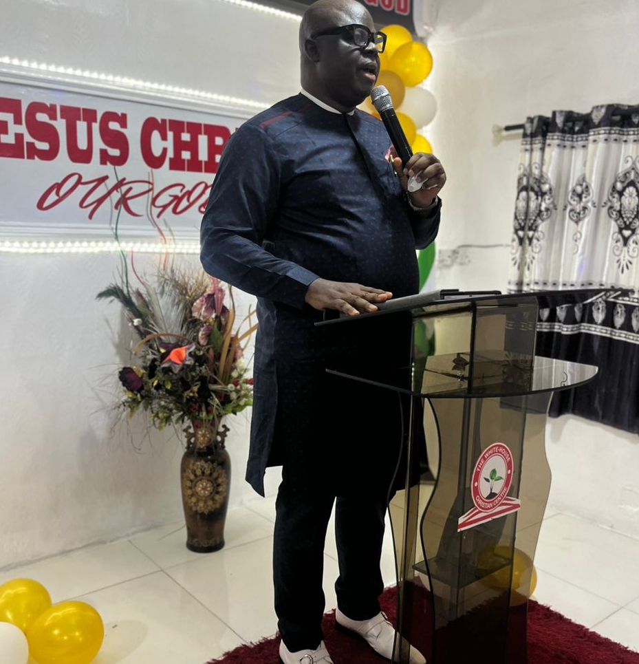White House Christian Center Celebrates Anniversary