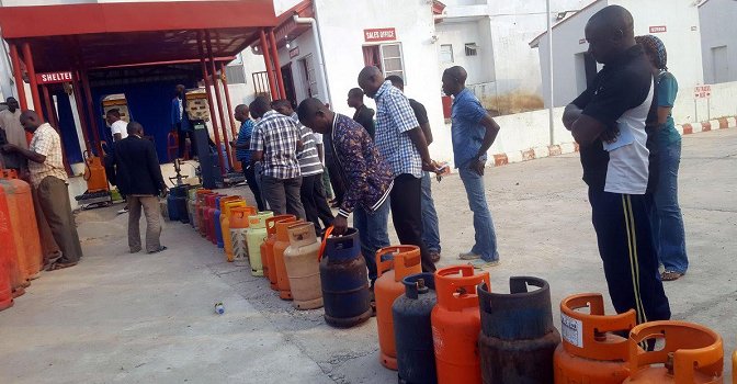 Lamentation Galore For Nigerians As 12.5kg Cooking Gas Jumps To N12,500, May Hit N18,000 In December