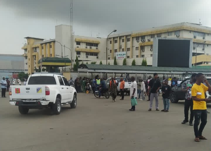 Maritime Workers Shut Down Lagos Ports In Compliance To NLC/TUC Directive [Photos]