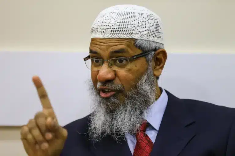 Controversial Muslim Cleric, Zakir Naik Delivers Lecture In Abuja Stadium