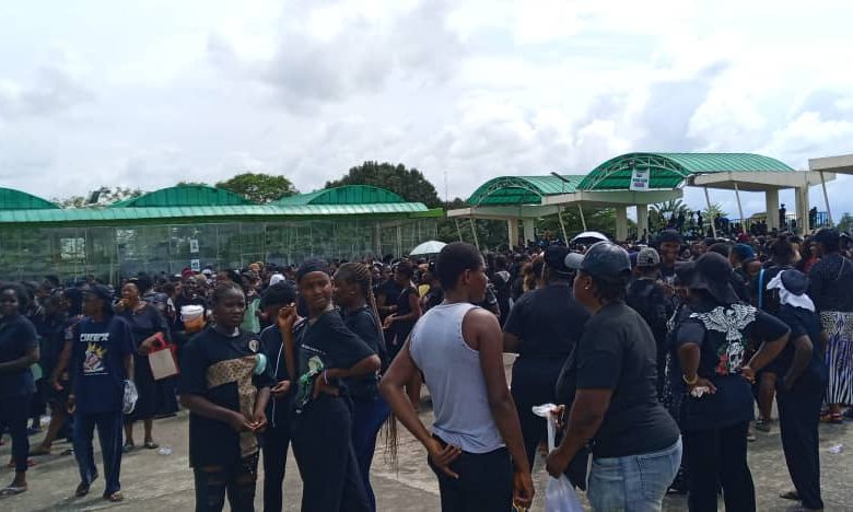 Just In: Police Teargas Women Protesters Semanding Removal Of Bayelsa CP [VIDEO]