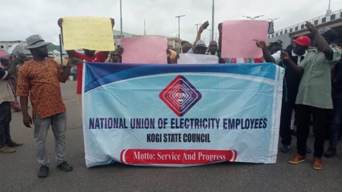 BREAKING: Electricity Workers Ask Members To Withdraw Services Nationwide Following Attack On NLC President