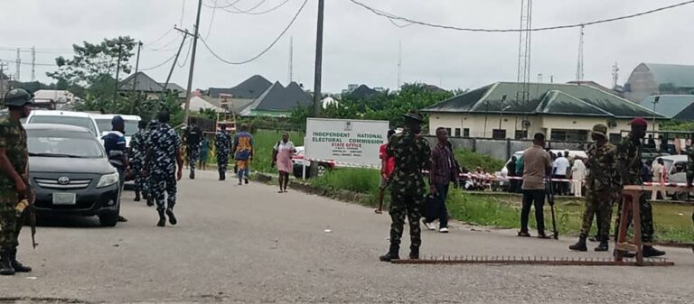 Tight Security At INEC Office in Bayelsa Ahead of Governorship Election [PHOTO