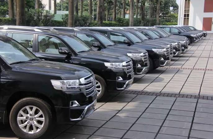 Why LP Lawmakers Won’t Reject N160m SUV — Senator Mansuen