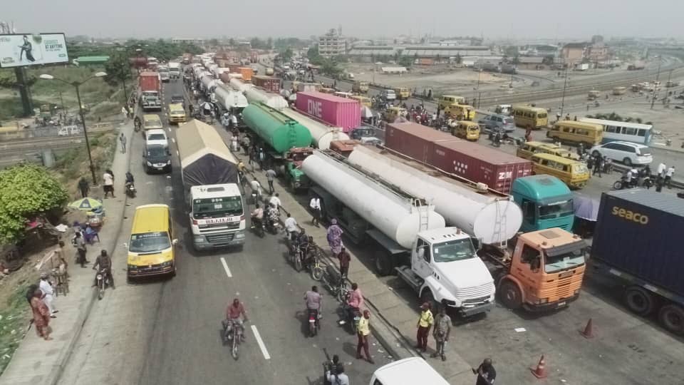 Lagos Orders Immediate Vacation Of Tankers, Trailers Along Cele Bus Stop