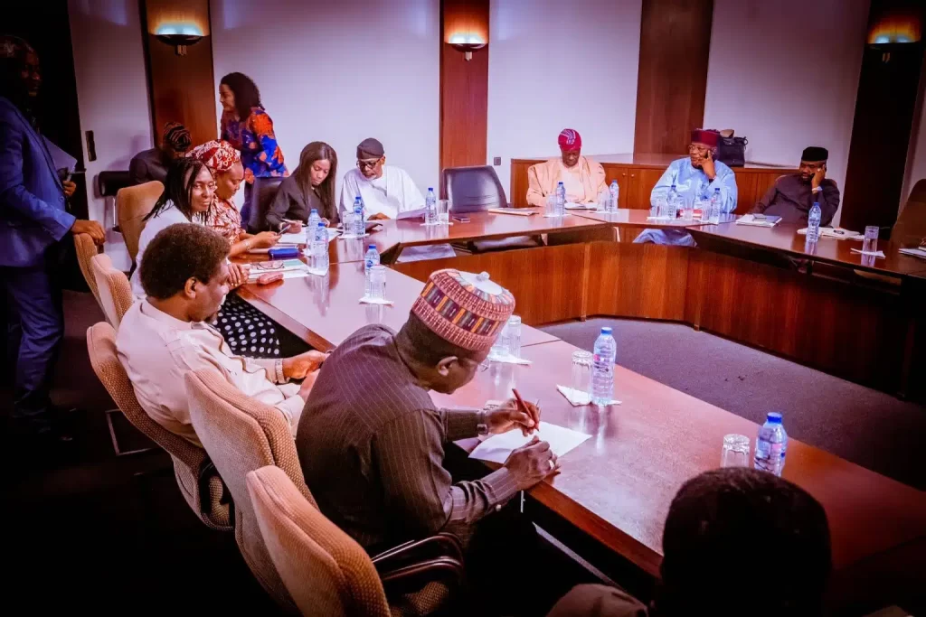 Oragnised Labour To Hold Emergency NEC Meeting Over Minimum Wage, Bonus