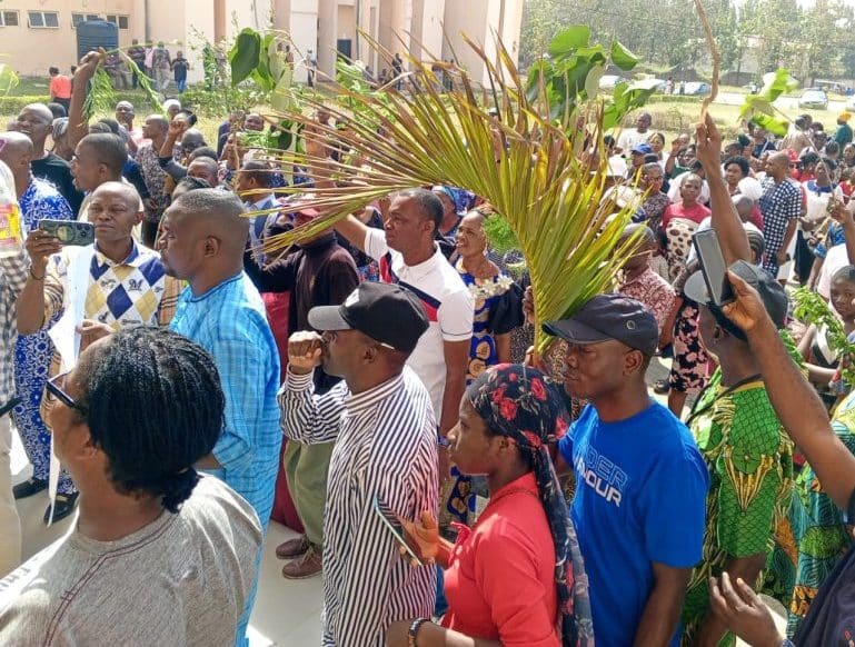 Ondo: Rufus Giwa Polytechnic Workers Protest Over Unpaid Wages