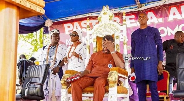 Nigerians Reacts As Adeboye Sits On Oyo Monarch’s Throne During Visit
