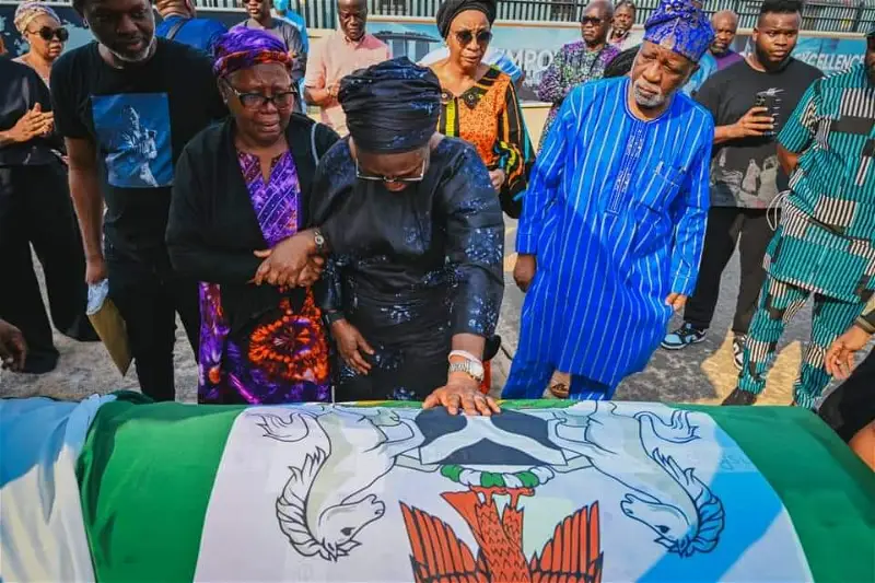 Akeredolu’s Remains Arrive Nigeria [Photos]