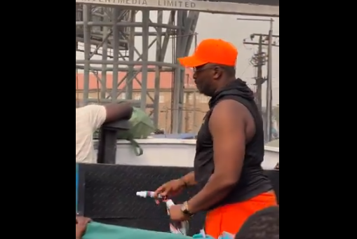 By-election: He's Trying To Solve Body Odour In His Constituency - Nigerians Drags Desmond Elliot For Sharing Perfumes To Supporters [Video]