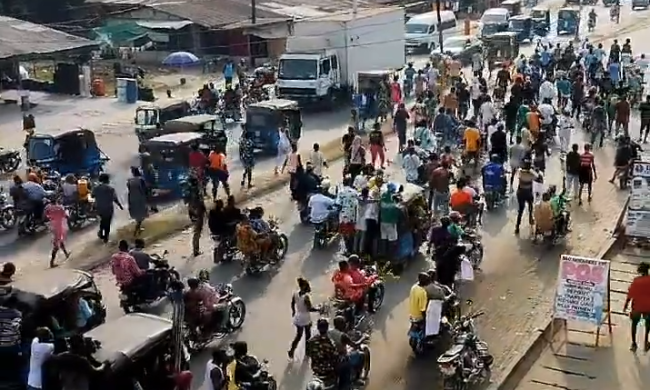 BREAKING: Heavy Protests Erupts In Delta State As Youths March Against Police Brutality [Photos]