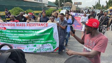 BREAKING: Massive Protest Rocks Lagos Over High Cost Of Living Under Tinubu [PHOTOS]