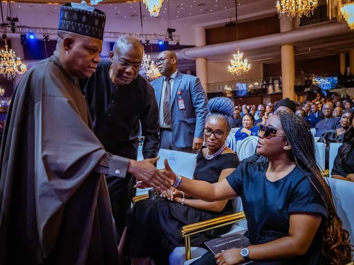 Man Rebukes Late Wigwe’s Daughter For Seating Down While Greeting VP Shettima