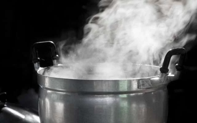 Woman Pours Hot Water On Three Children Of Her Co-wife In Plateau