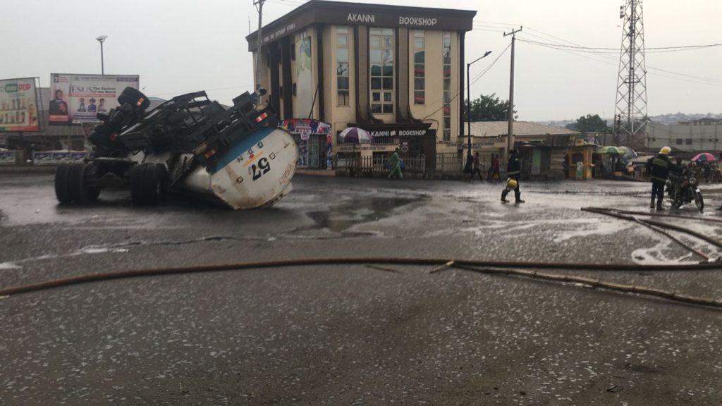 Apprentice Crushed, Loses Leg As Tanker Loses Control In Oyo