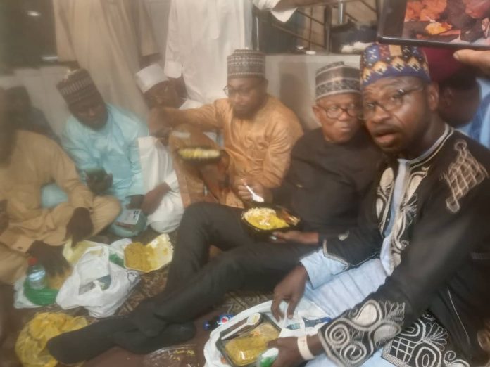 Peter Obi Breaks Fast With Muslims In Kano (Photos)