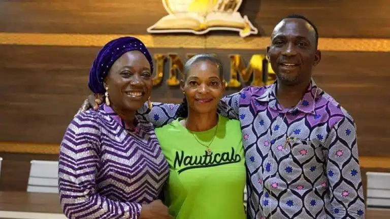 Testimony Saga: Vera Anyim Meets Pastor Paul Enenche, Wife (Photos)