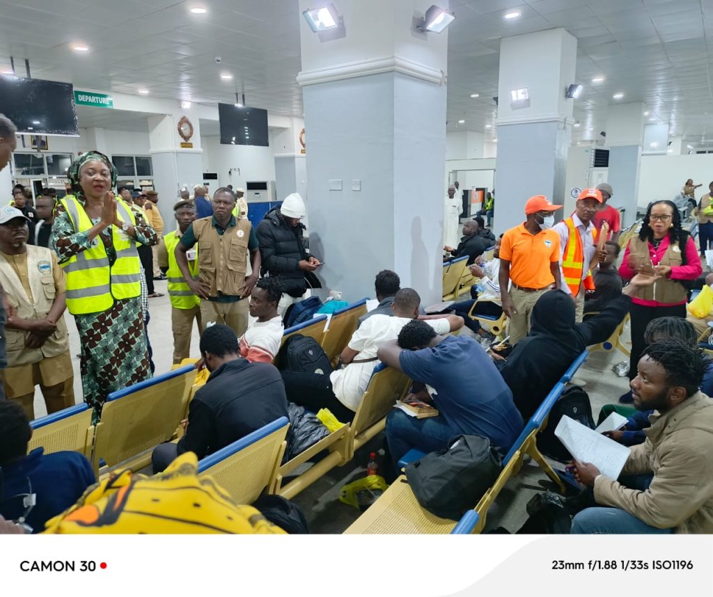 FG Welcomes 103 Nigerians Deported From Turkey 