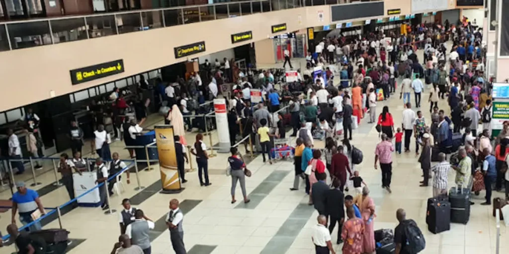 Passengers Stranded As Lagos Airport Is Shut Over NLC, TUC Strike [VIDEO]