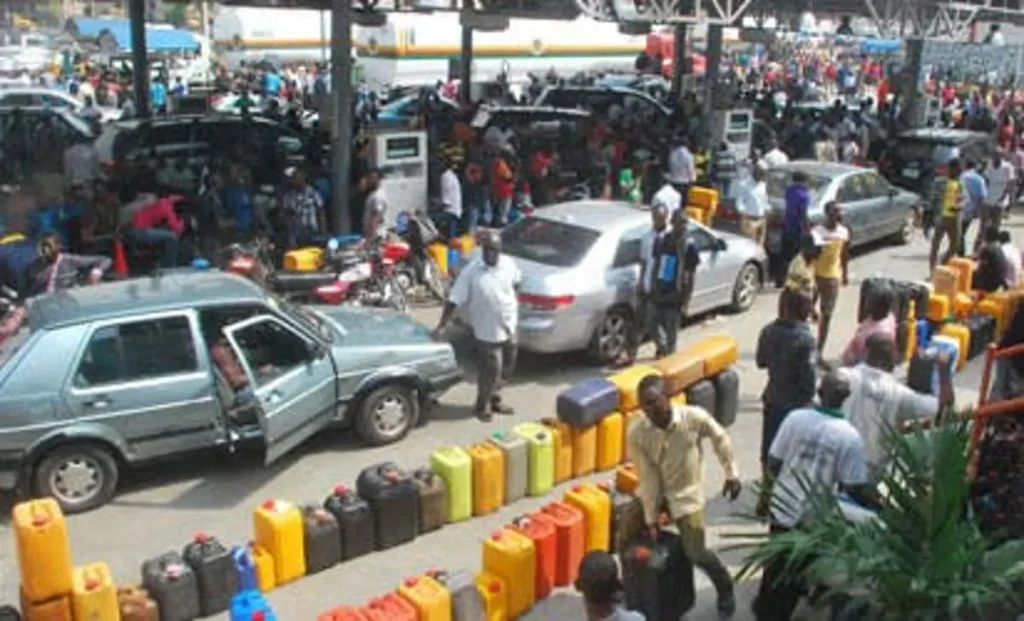 Reason Behind Return of Fuel Queues Across Nigeria