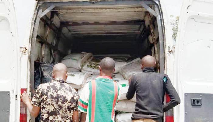 Hoodlums Loot Truckload Of Rice In Edo