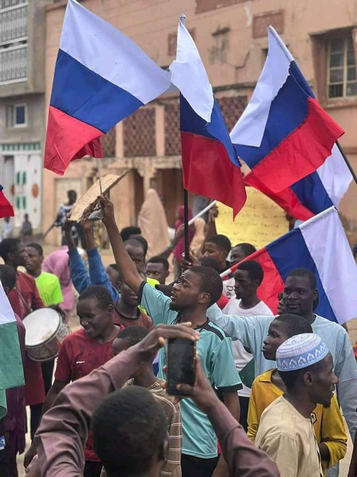 Protesters Flying Russian Flag In Northern Nigeria Are Foreigners - Ex-NIIA DG
