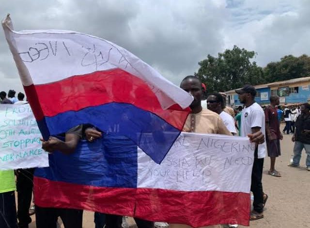Police Arrests Mastermind Behind Russian Flag Displays During Hunger Protests