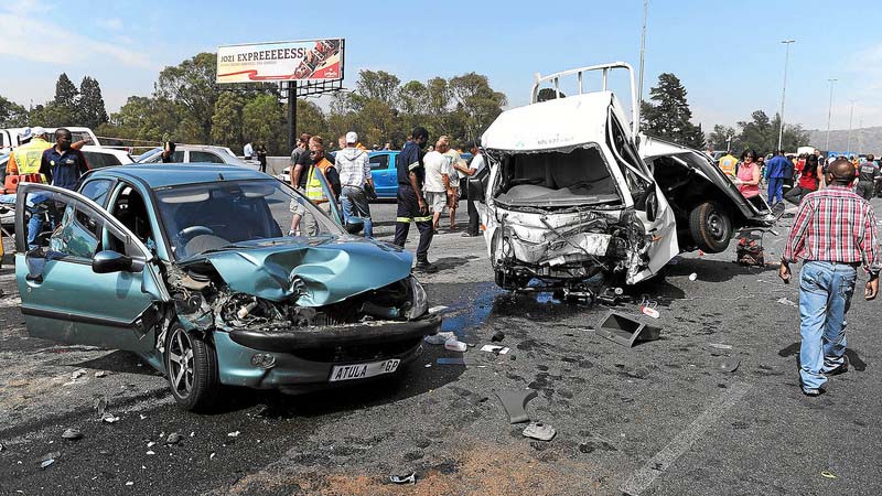 Driver Dead, Three Injured In Collision On Lagos-Ibadan Expressway  [Photo]