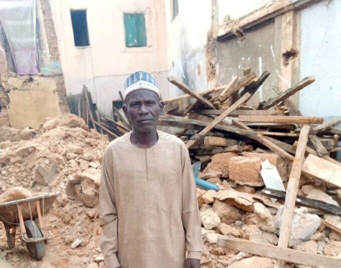 Tragedy As Man Loses Wife To Building Collapse In Kano