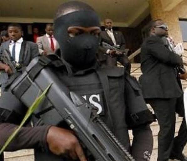 BREAKING: DSS Allegedly Plotting To Arrest Investigative Journalist, Fisayo Soyombo