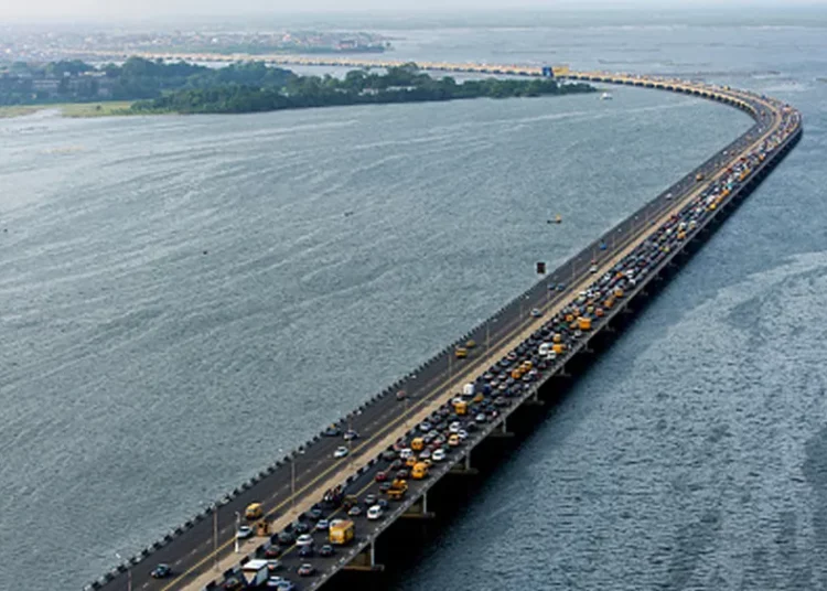 65-yr-old Blind Man, Children Rescued From Committing Suicide Along Lagos Third Mainland Bridge