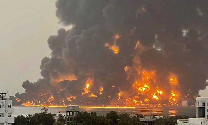 BREAKING: Israel Bombs Yemen’s Seaport, Power Plants [Video]