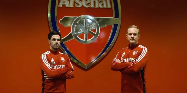 Just In: Arsenal Manager Resigns