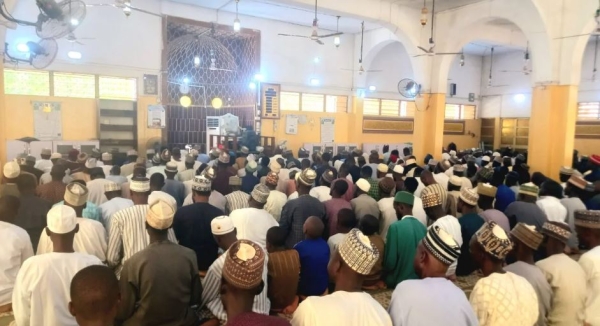 Tensions Rise as Kano Resident Slaps Imam During Morning Prayers