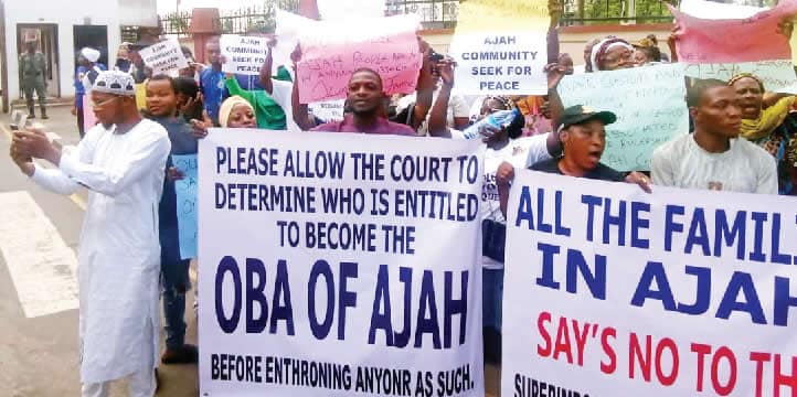 Heavy Protest Erupts In Lagos Over Alleged Imposition Of Traditional Ruler